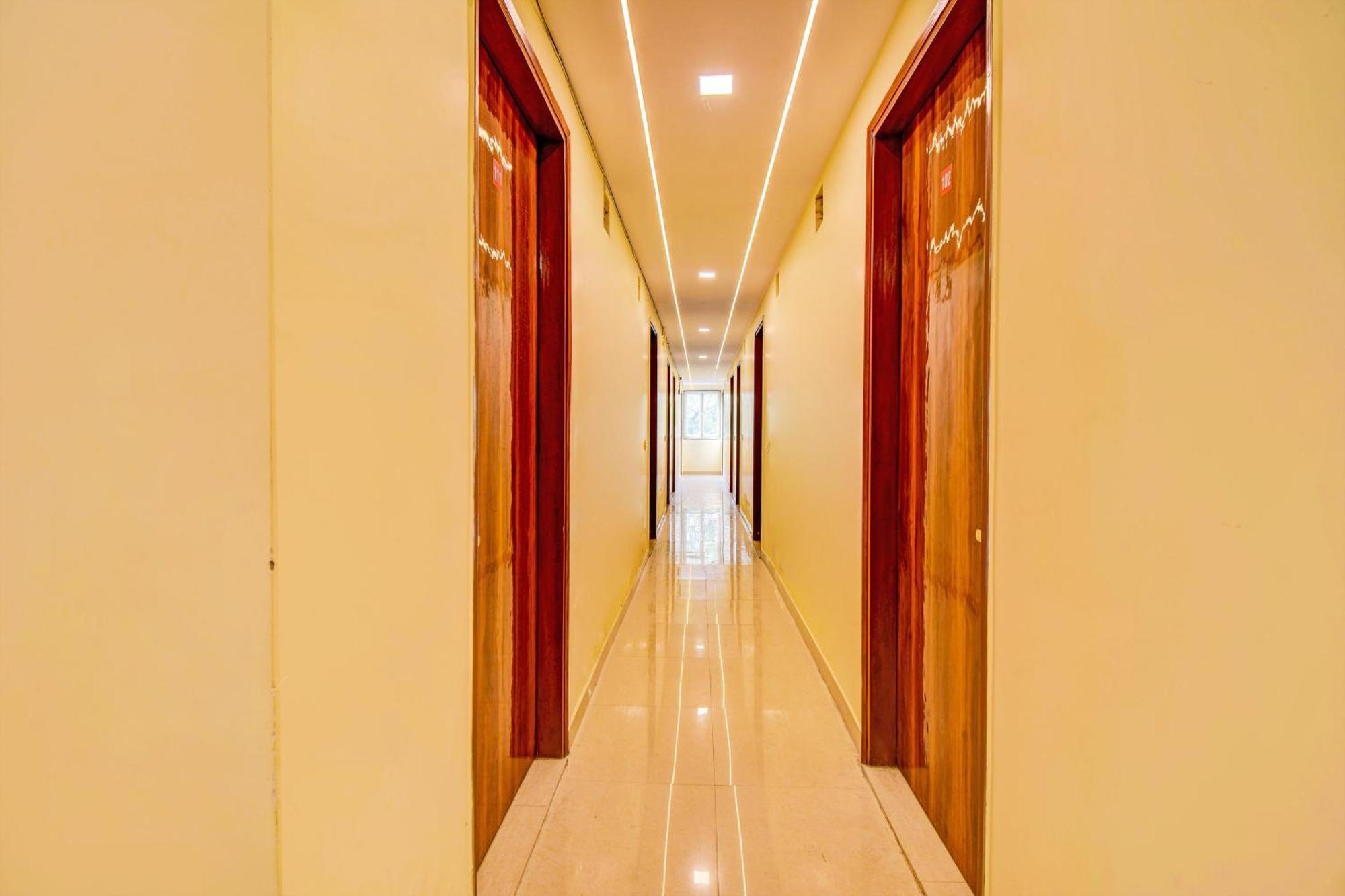 Hotel O Friendship Inn Delhi  Exterior foto